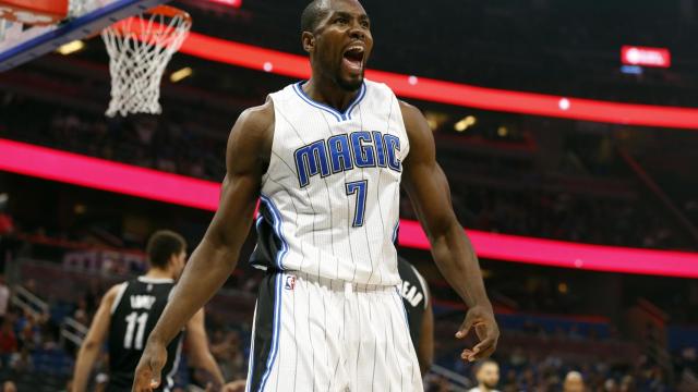 Serge Ibaka en un partido con los Orlando Magic.