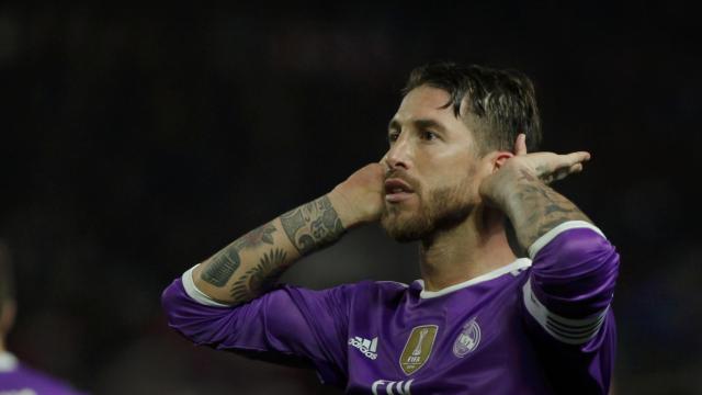 Sergio Ramos, durante la celebración de su gol ante el Sevilla.