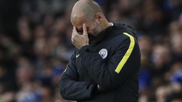 Guardiola se lamenta en uno de los goles del Everton.