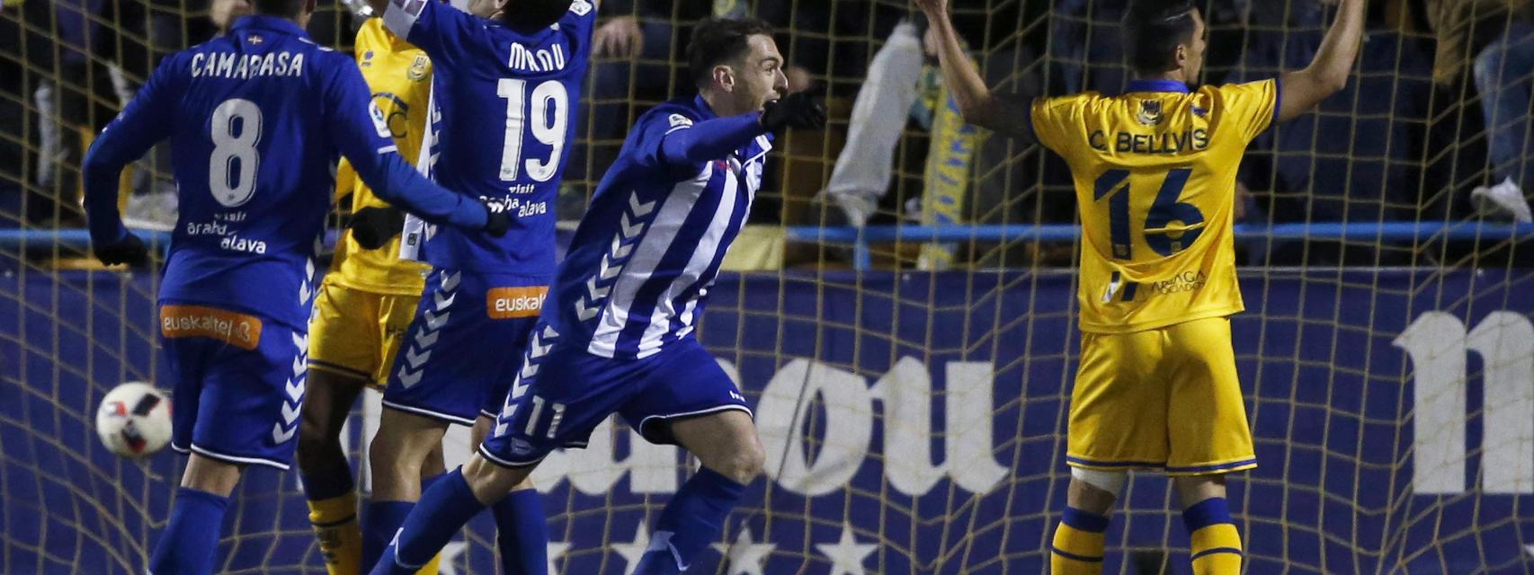 Ibai Gómez celebra su segundo tanto en Santo Domingo.