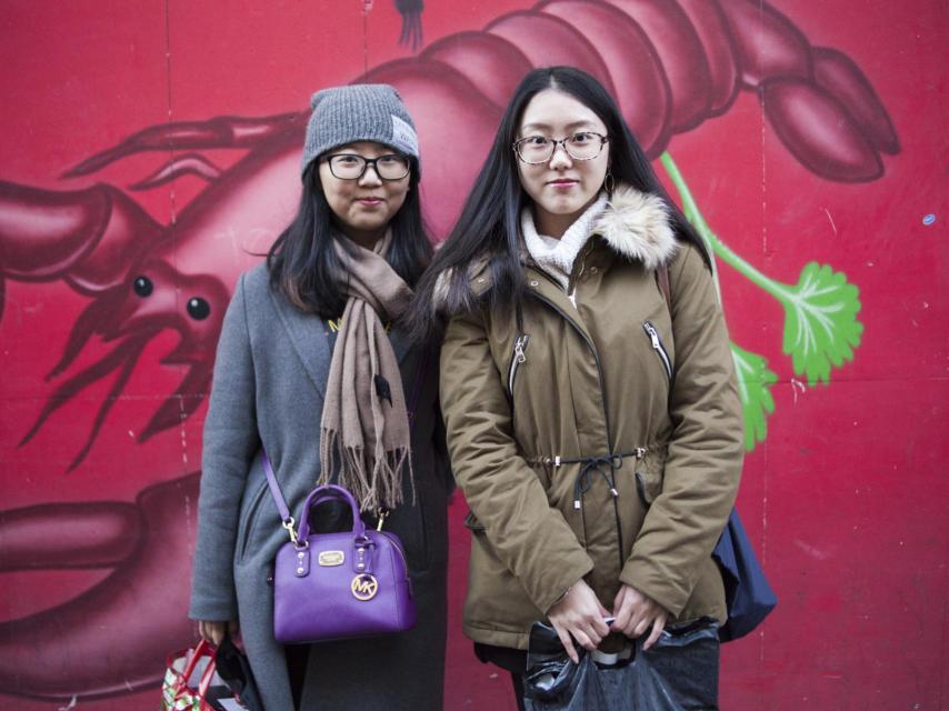 Son Ángela y Cecilia desde que viven en España.