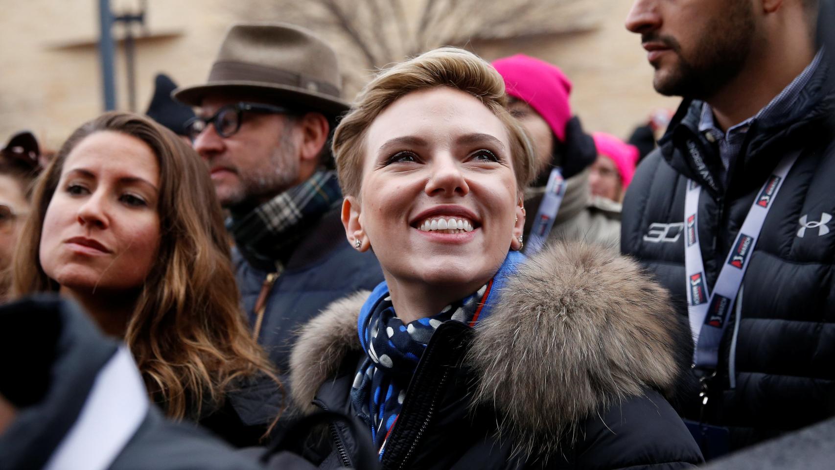 Scarlet Johansson asistió a la marcha contra Trump en Washington