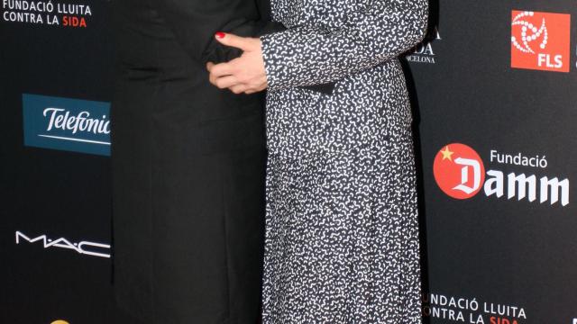 Miguel Bosé y Bimba muestran su complicidad ante los medios en 2014.