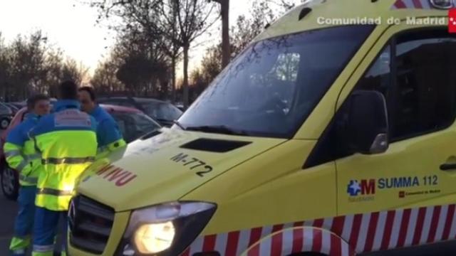 La ambulancia en el lugar del fallecimiento.