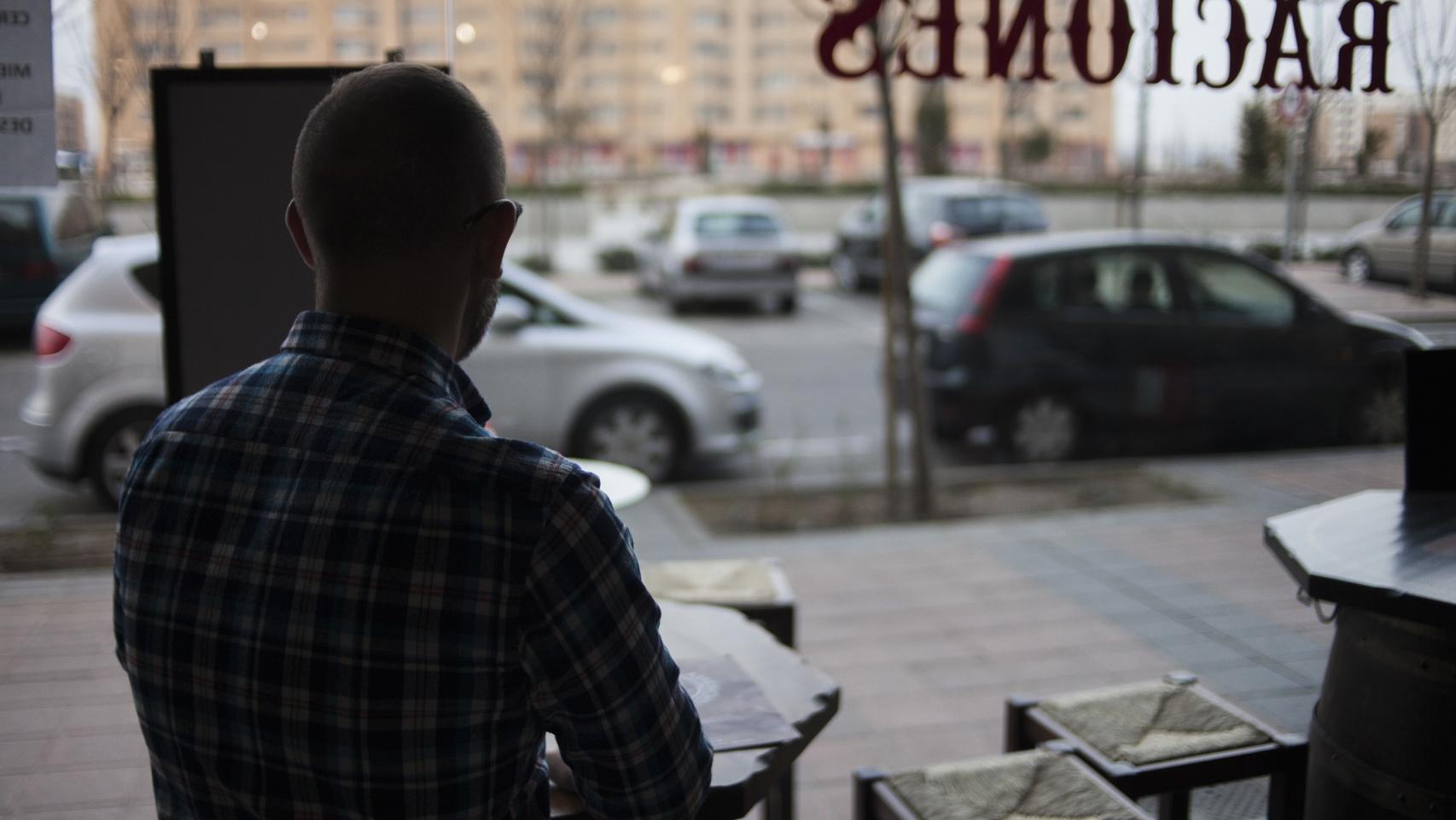 Francisco, en uno de sus negocios, en Getafe.