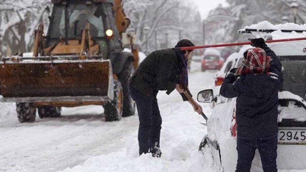 Carreteras cortadas por la nieve en Castilla y León en una foto de archivo