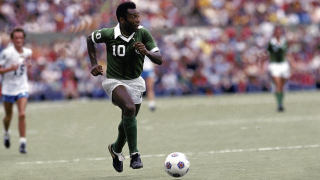 Pelé en un partido con el NY Cosmos en 1977.