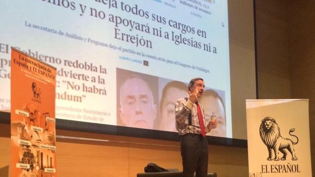 Pedro J. Ramírez durante la conferencia que ha ofrecido en Badajoz.