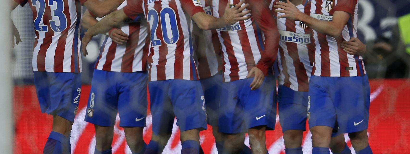 Los jugadores del Atlético celebran un gol.