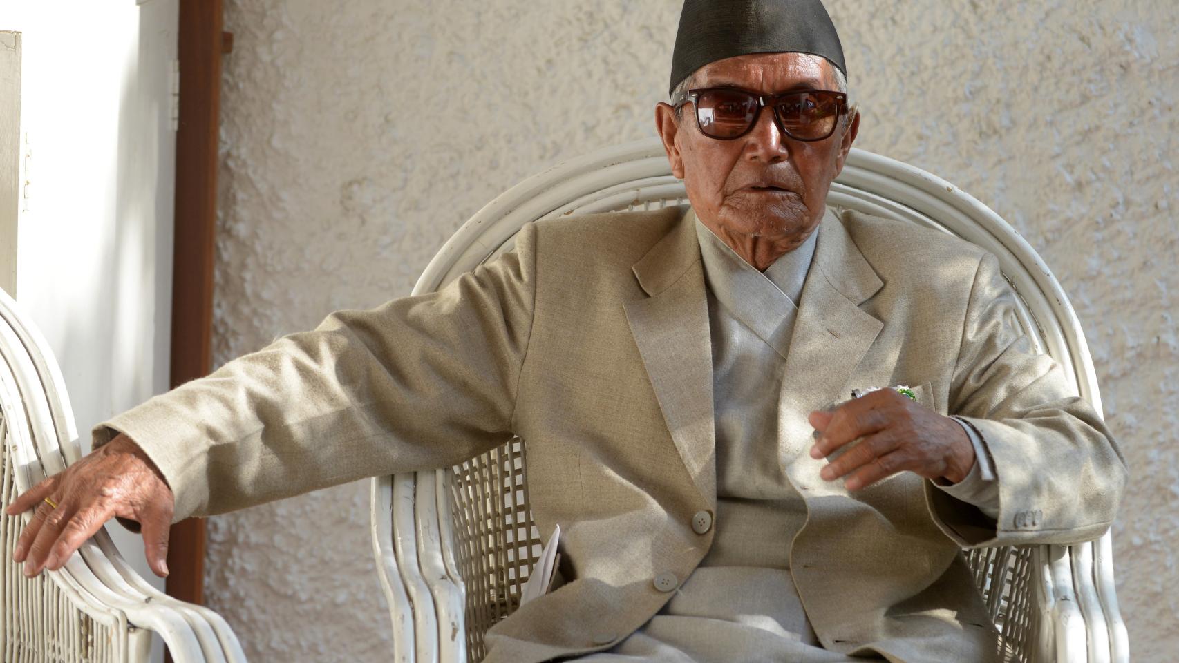 Min Bahadur Sherchan, en 2013, una semana después de que le arrebatasen el anterior récord.