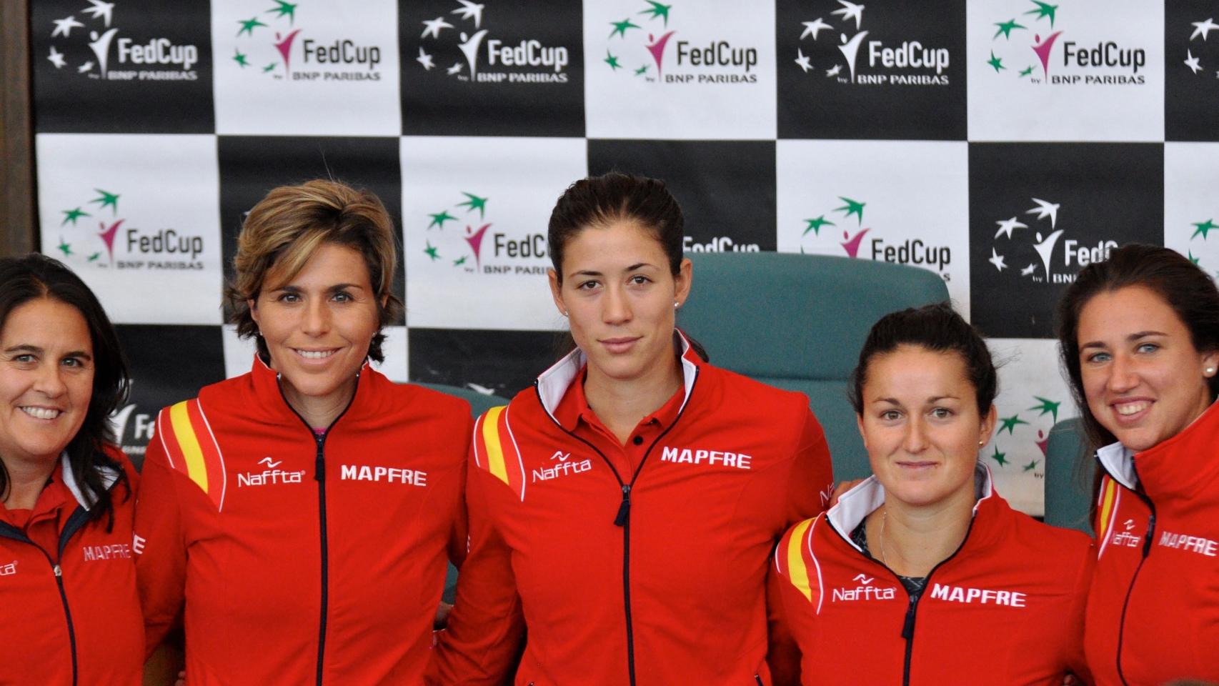 El equipo español de Copa Federación ante República Checa.