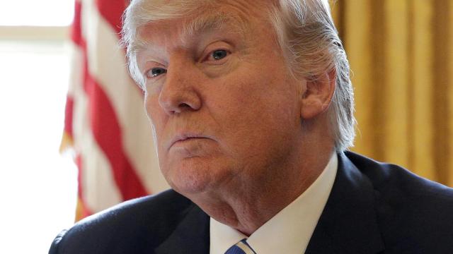 Trump carga reiteradamente contra los medios de comunicación.