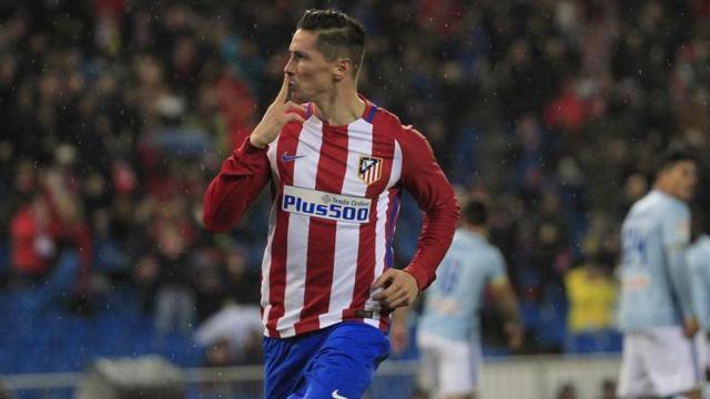 Fernando Torres celebra su gol contra el Celta.