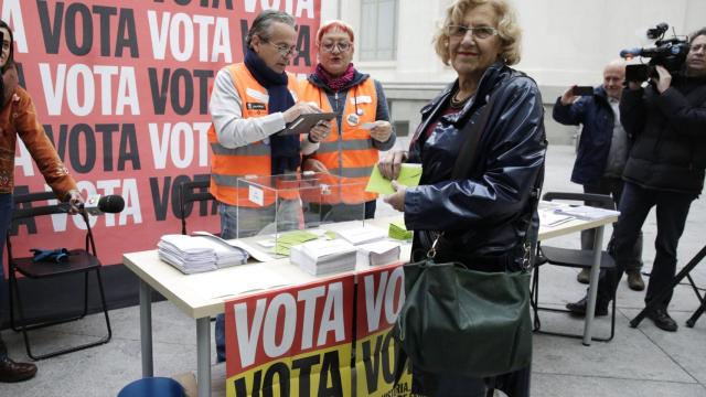 Carmena votó el lunes por la mañana en Cibeles.
