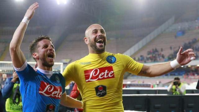 Pepe Reina y Dries Mertens. Foto: Twitter (@PReina25)