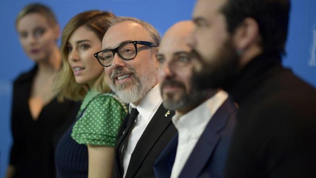 El equipo de El bar presenta la película en Berlín.