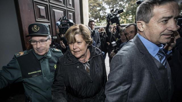 Milagrosa llega a la vista del TSJ de Valencia para ver si ingresa o no en prisión.