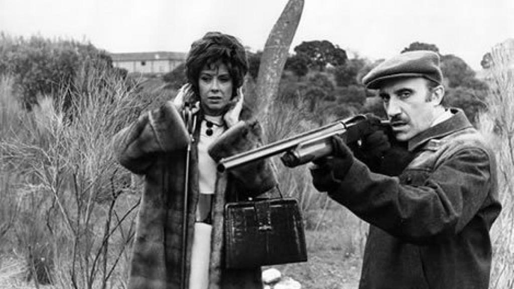 Fotograma de la 'La escopeta nacional'.