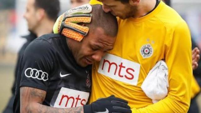 Everton tras salir del terreno de juego.