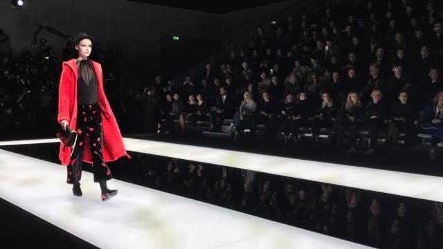 Desfile de Armani en Milan Fashion Week. | Foto: Andrés Rodríguez.