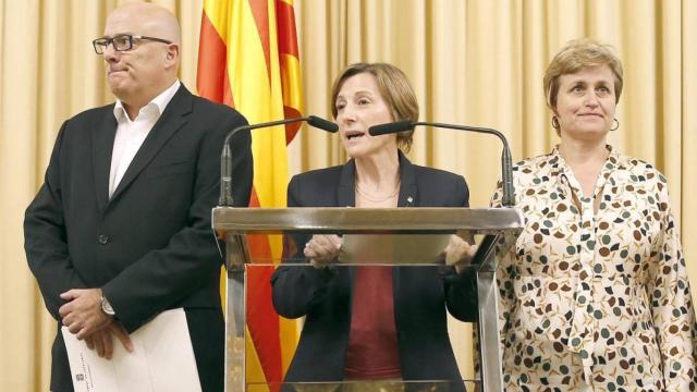 Lluis Corominas, Carme Forcadell y Anna Simó en un acto del Parlament.