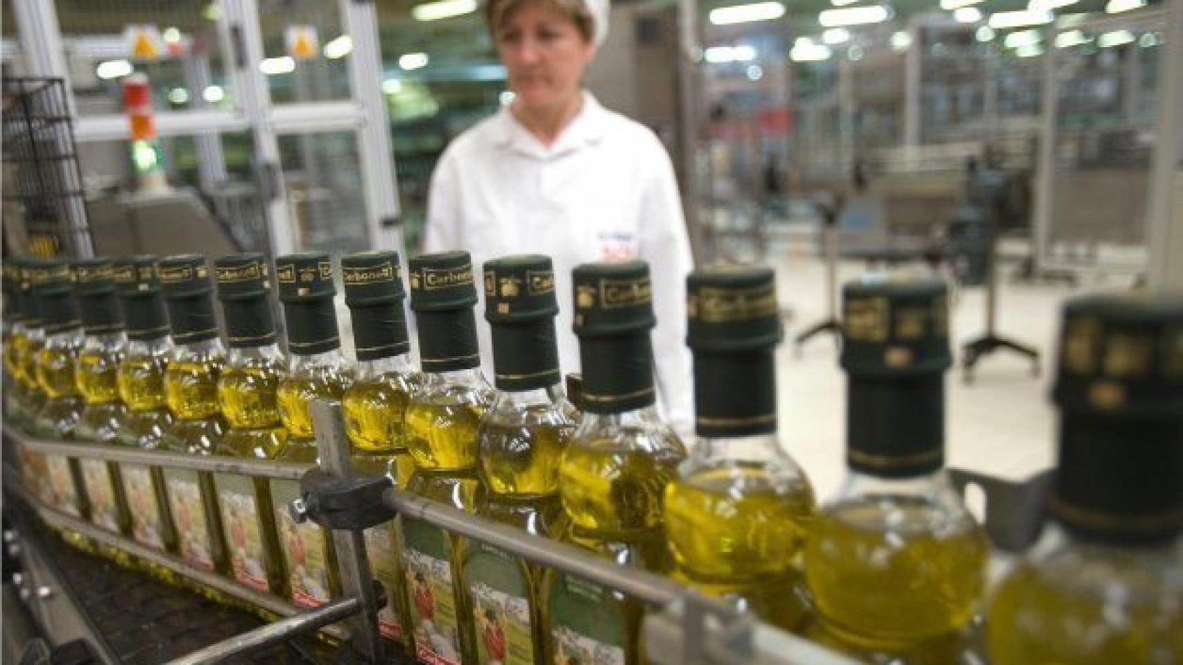 Fábrica de Carbonell, una de las marcas insignia de Deoleo.