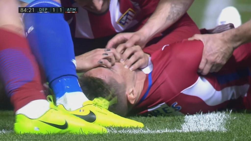 El incidente en el que los compañeros de Fernando Torres trataron que no se tragara la lengua.