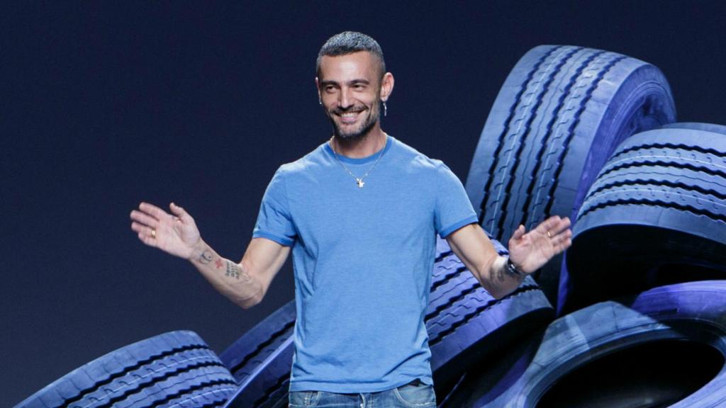 David Delfin tras el desfile de su colección PSOAS en Madrid Fashion Week.