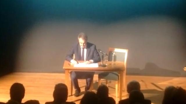 Las redes se ensañan con el inglés básico de Zapatero en una conferencia en la Universidad de Oxford