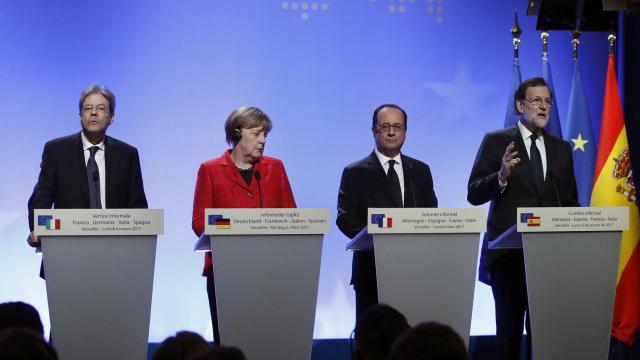 Los líderes de los cuatro países que han participado ofrecen una rueda de prensa.