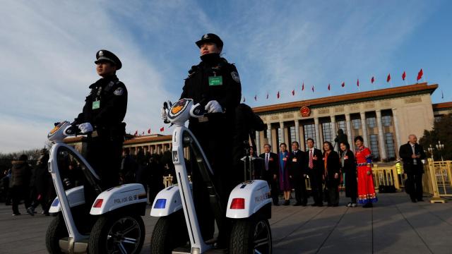 La Policía es el servicio público que con más frecuencia exige sobornos en los países de Asia Pacífico, según Transparencia Internacional.