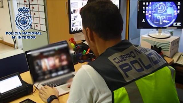 La Policía desarticula una red de prostitución en Málaga que ofrecía la virginidad de una menor por 5.000 euros