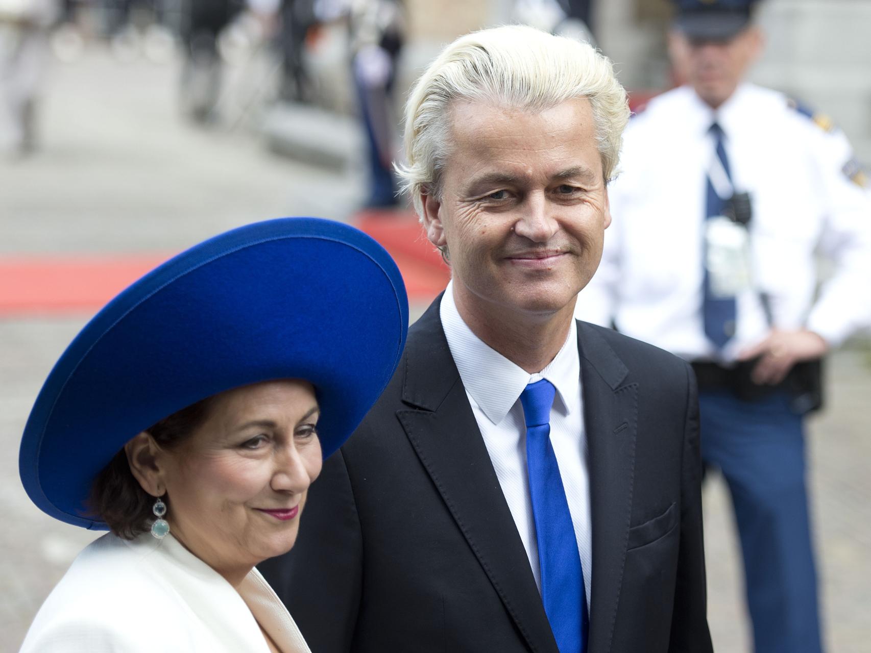 Geert Wilders posa con su mujer, la húngara Krisztine Marfai