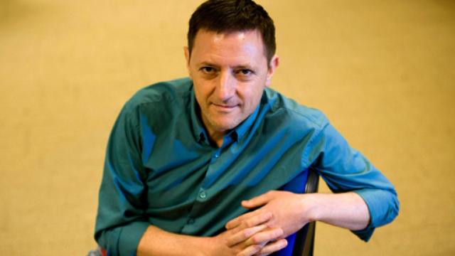 Image: Ignacio Martínez de Pisón: Mi novela propone una versión pop de la Transición