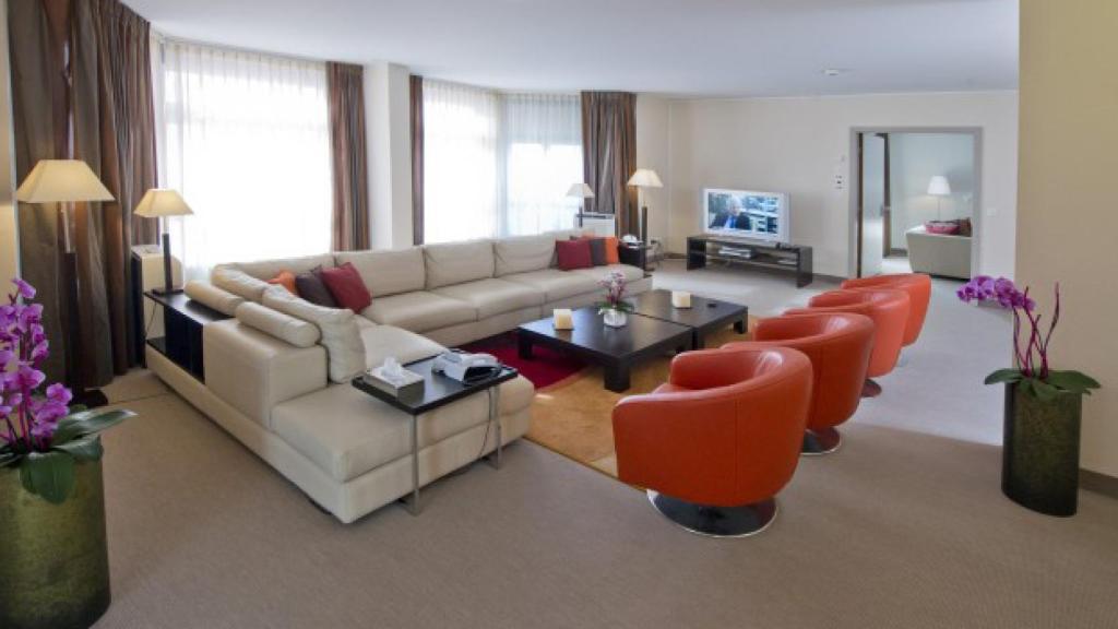 Uno de los salones de la suite de la clínica de Genolier.