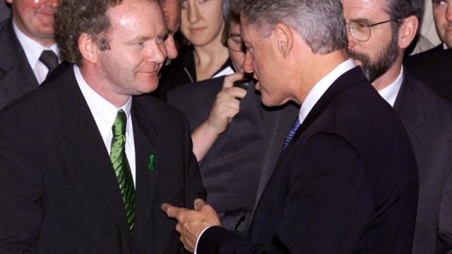 Martin McGuinness y Bill Clinton, en un encuentro.