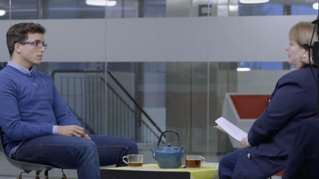 La 'vieja' atiza a Xuso Jones: ¿Cuándo te vas a presentar a 'Tu cara no me suena todavía'?