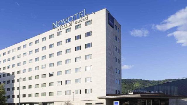 Efectivos de la Policía han acordonado la zona