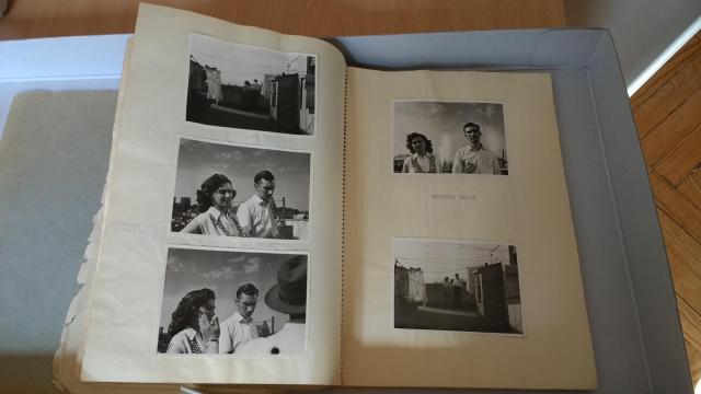 Fotografías del rodaje de Esa pareja feliz en el guion original de la script de la película.