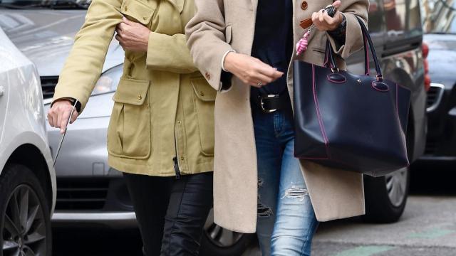 Alba Carrillo junto a su progenitora, Lucía Pariente.