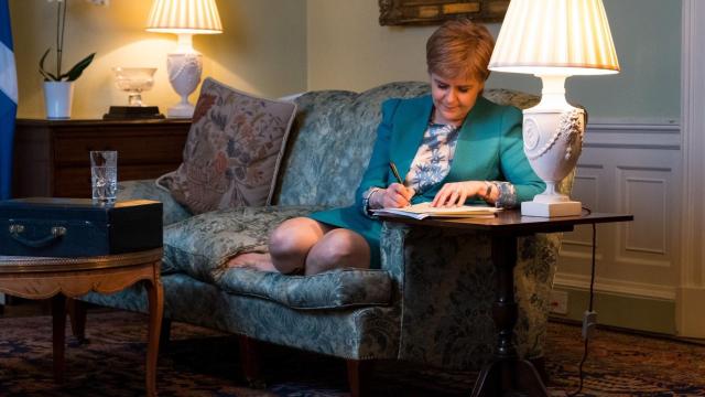 Sturgeon quiere que el referendo se celebre como muy tarde en 2019.