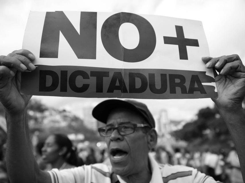 Maduro y Fujimori: retar al Parlamento sale caro