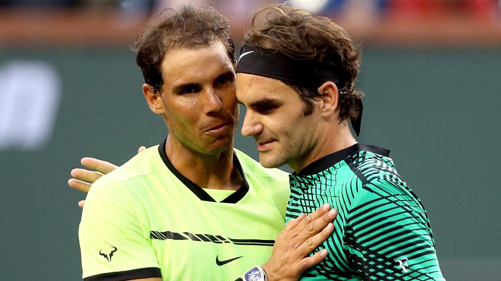 Nadal y Federer se saludan tras su último partido en Indian Wells.