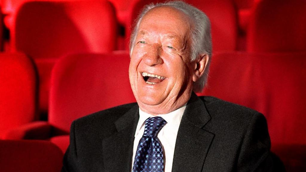 Un retrato actual de Brian Matthew, el locutor más famoso de la BBC.