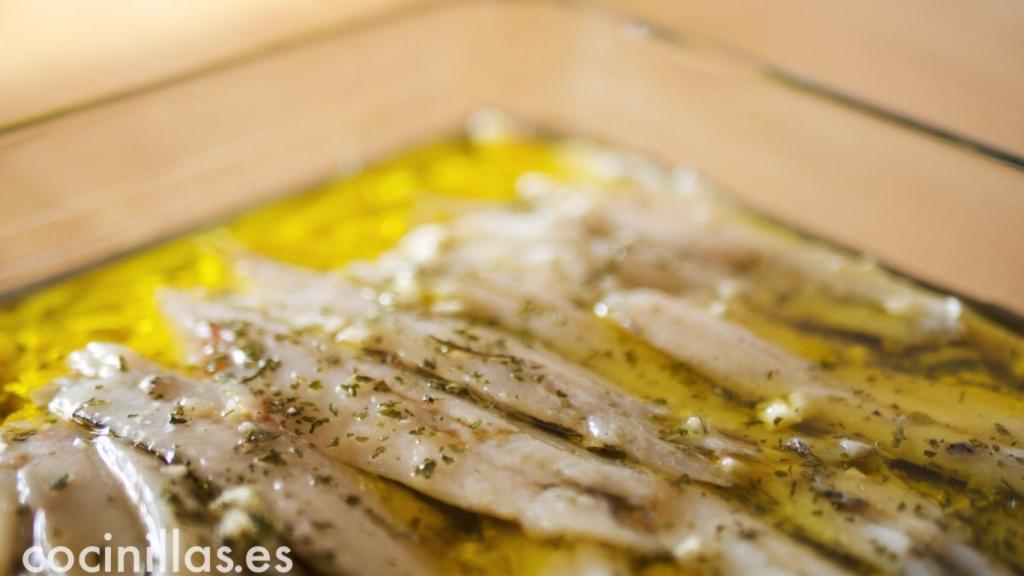 Boquerones en aceite. EE