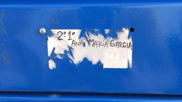 El buzón de Ana María y Pilar en el 8 del Pasaje de San Bernat del barrio del Raval.