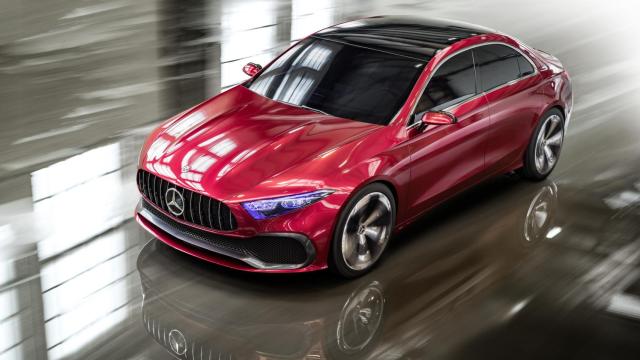 Mercedes-Benz muestra su respuesta al BMW Serie 1 Sedán