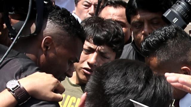 Momento de la detención de Jhon Taylor Pizarro.