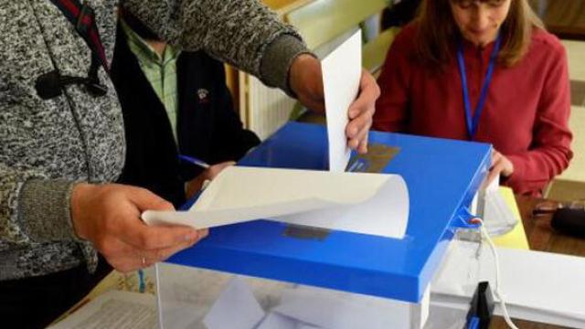 Una urna electoral