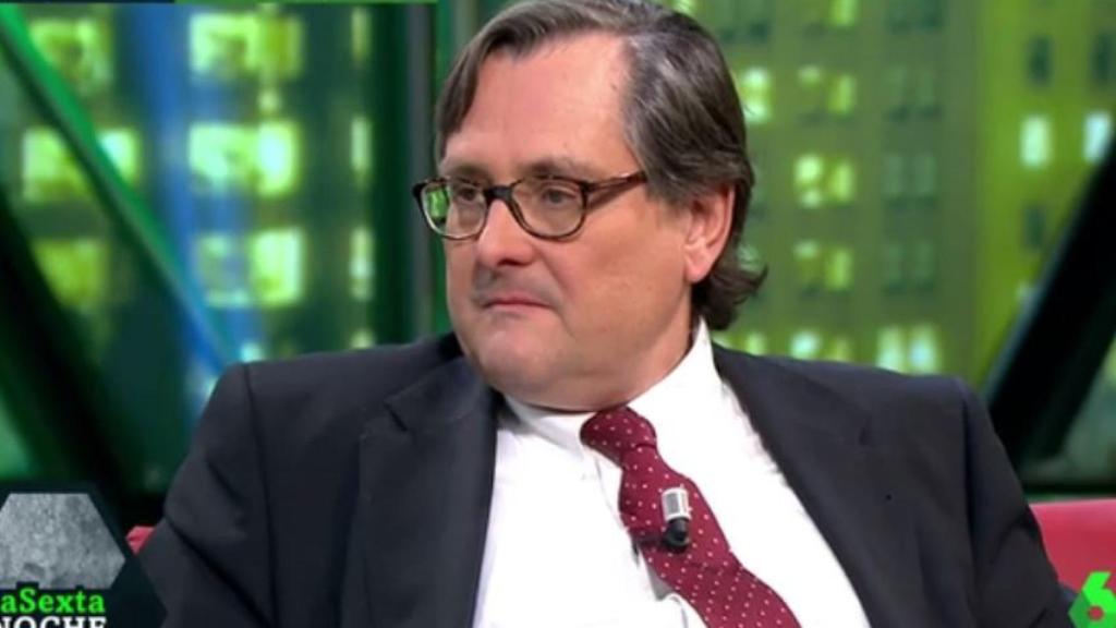 Twitter se ceba con el masaje a Marhuenda en La Sexta: Hay que beatificarlo